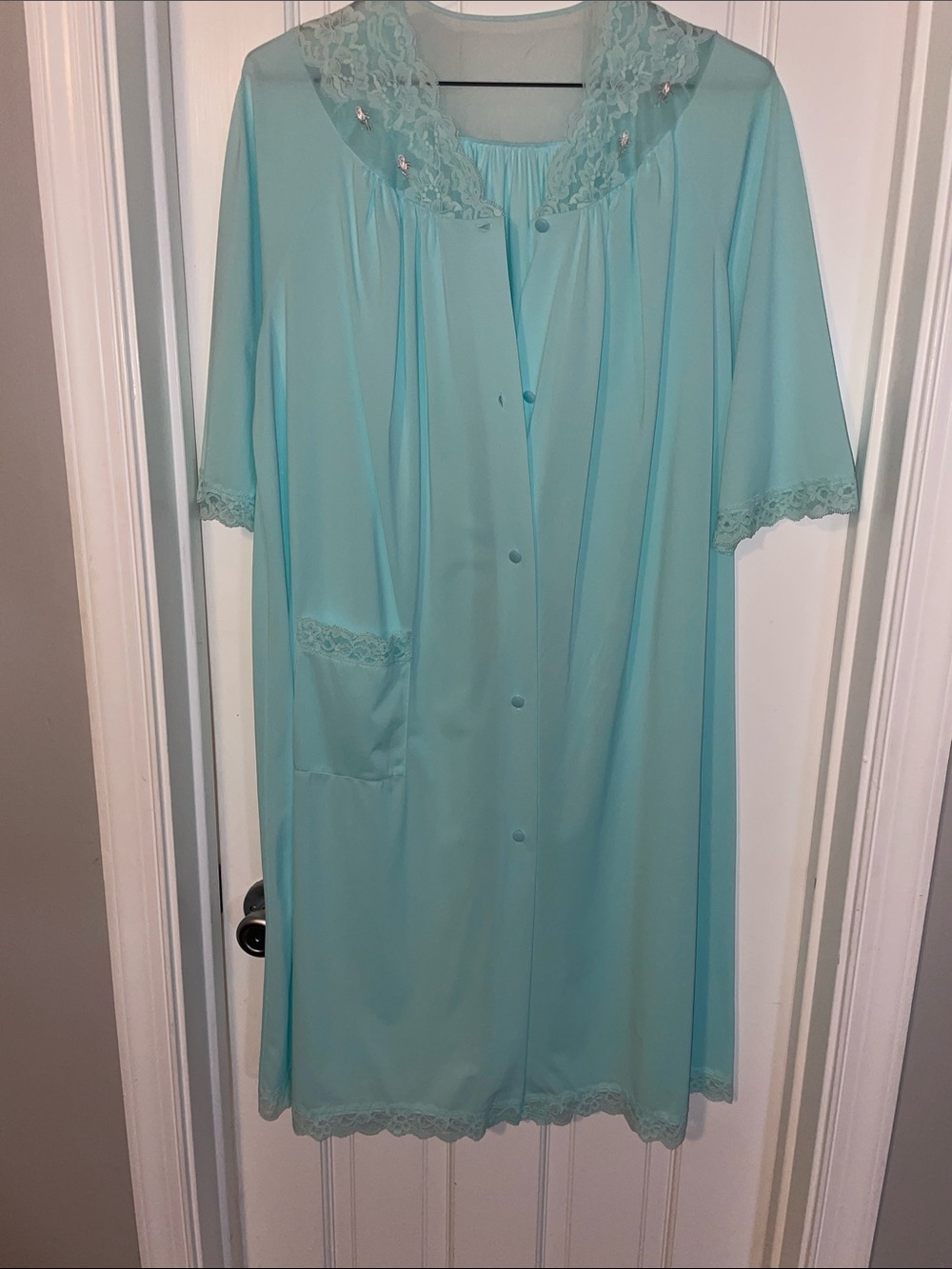 Vintage Light Aqua Lace-Trim Button-Front house robe